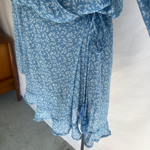 Allison New York Blue and White Floral Wrap Dress - Picture 4 of 7
